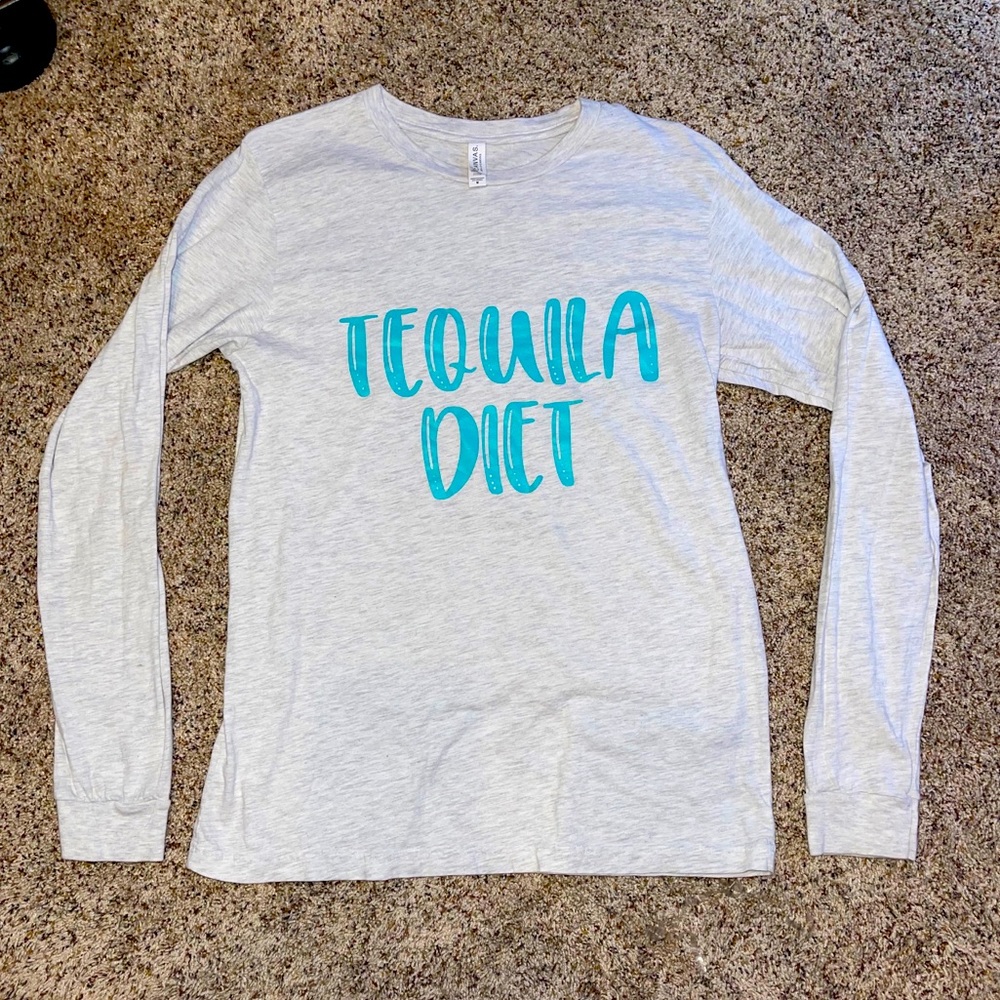 white/grey long sleeve with design